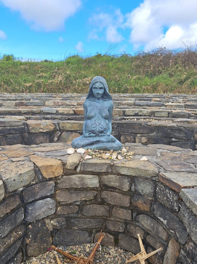 Goddess Danu Sacred place for an elopement in County Clare. Sculpture of Danu at the centre of the labyrinth at Pure Space, Kilkee